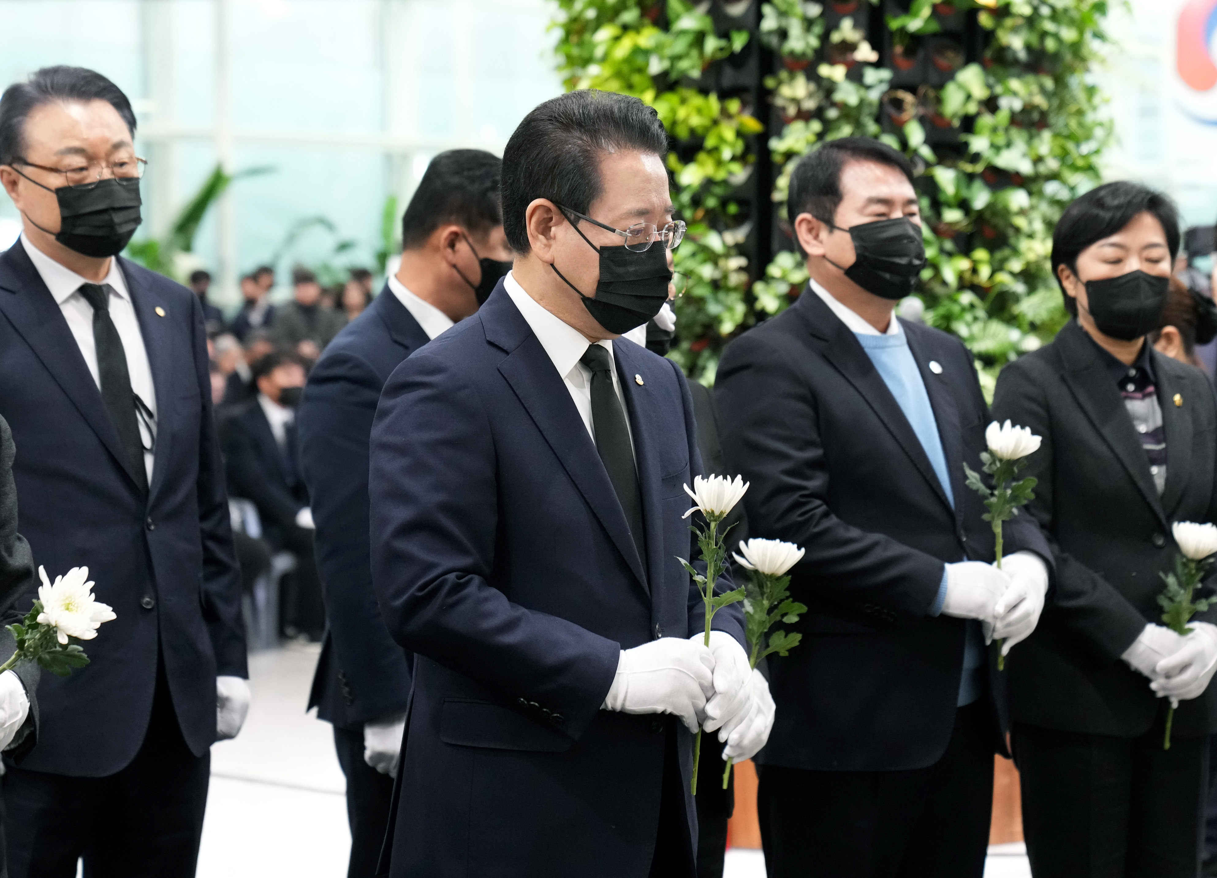 무안공항서 제주항공 여객기 참사 희생자 49재 합동위령제
