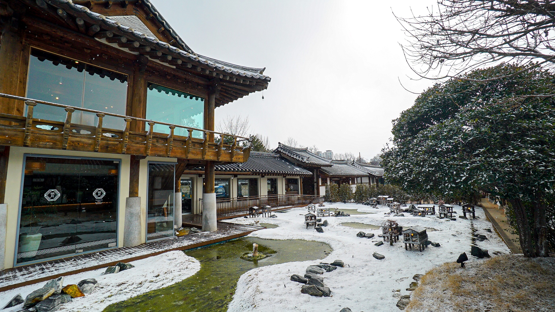 눈 내리는 ‘명월(明月)’