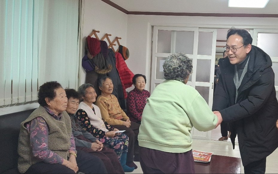 신임 하점면장, 취임 첫 행보로 경로당 방문 소통