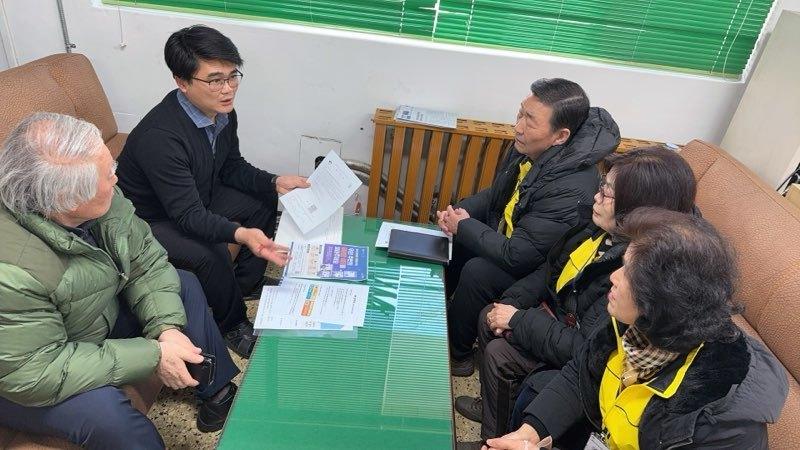 일신동, 아파트 관리사무소 3곳 방문해 ‘복지위기가구 발굴 홍보’활동 실시