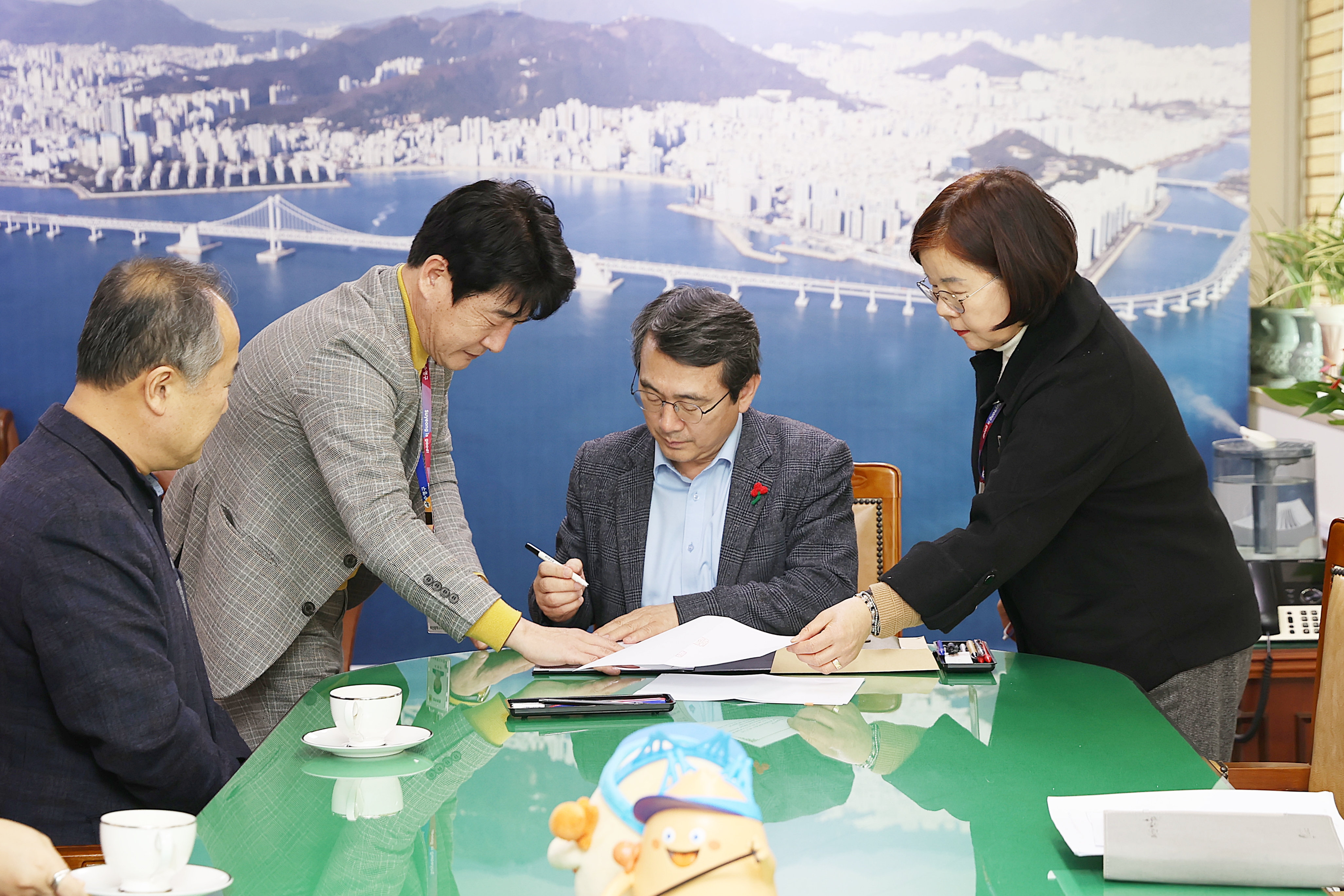 수영구 – 홀트아동복지회 홀트수영다함께돌봄센터 무상사용 및 위·수탁 갱신계약 체결