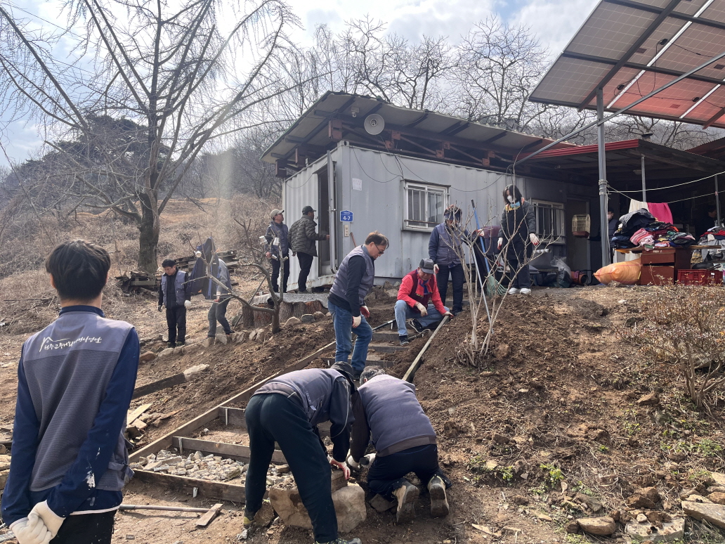 공주시 반포면, 천주교 주거환경개선단과 집수리 봉사