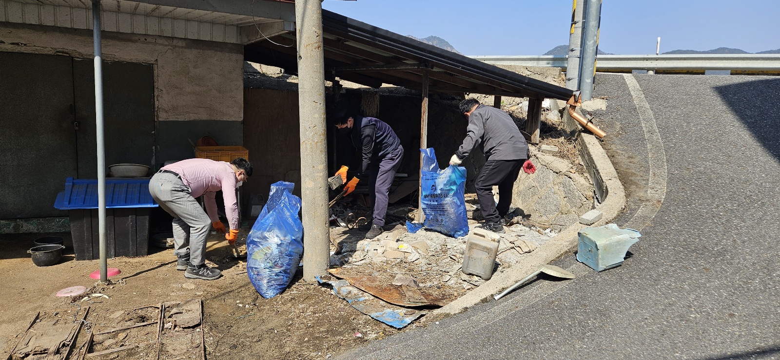 금산군 제원면‧한전MCS(주) 금산지점, 제원면 저소득층 주거환경 개선 봉사