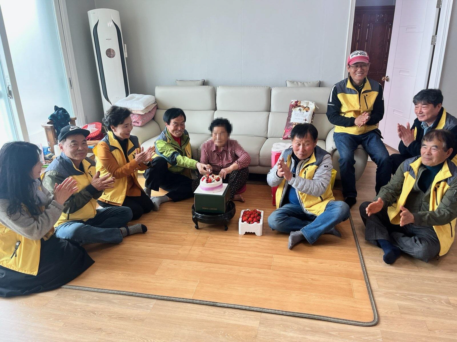 공주시 계룡면, 독거어르신 생신상 차려드리기 행사 실시