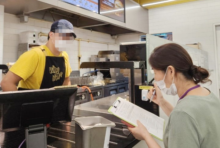동대문구, 어린이 기호식품 판매처 위생 점검 실시