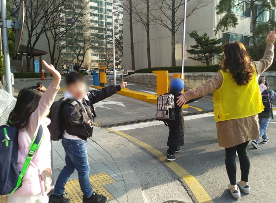 구로구, 어린이 등하굣길에 교통안전지도사 배치… 교통안전 강화 나선다