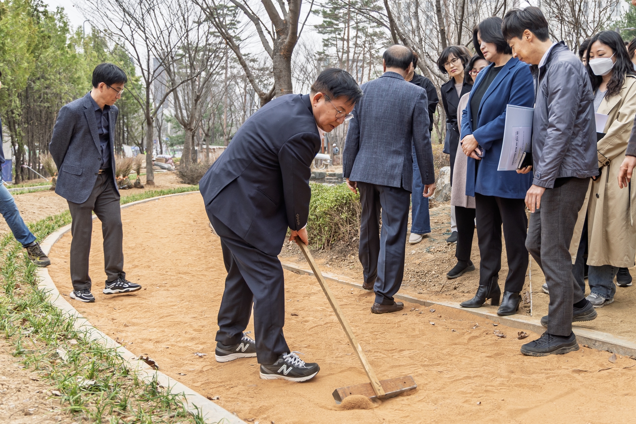 마포구, 부엉이근린공원에 맨발 황톳길 조성