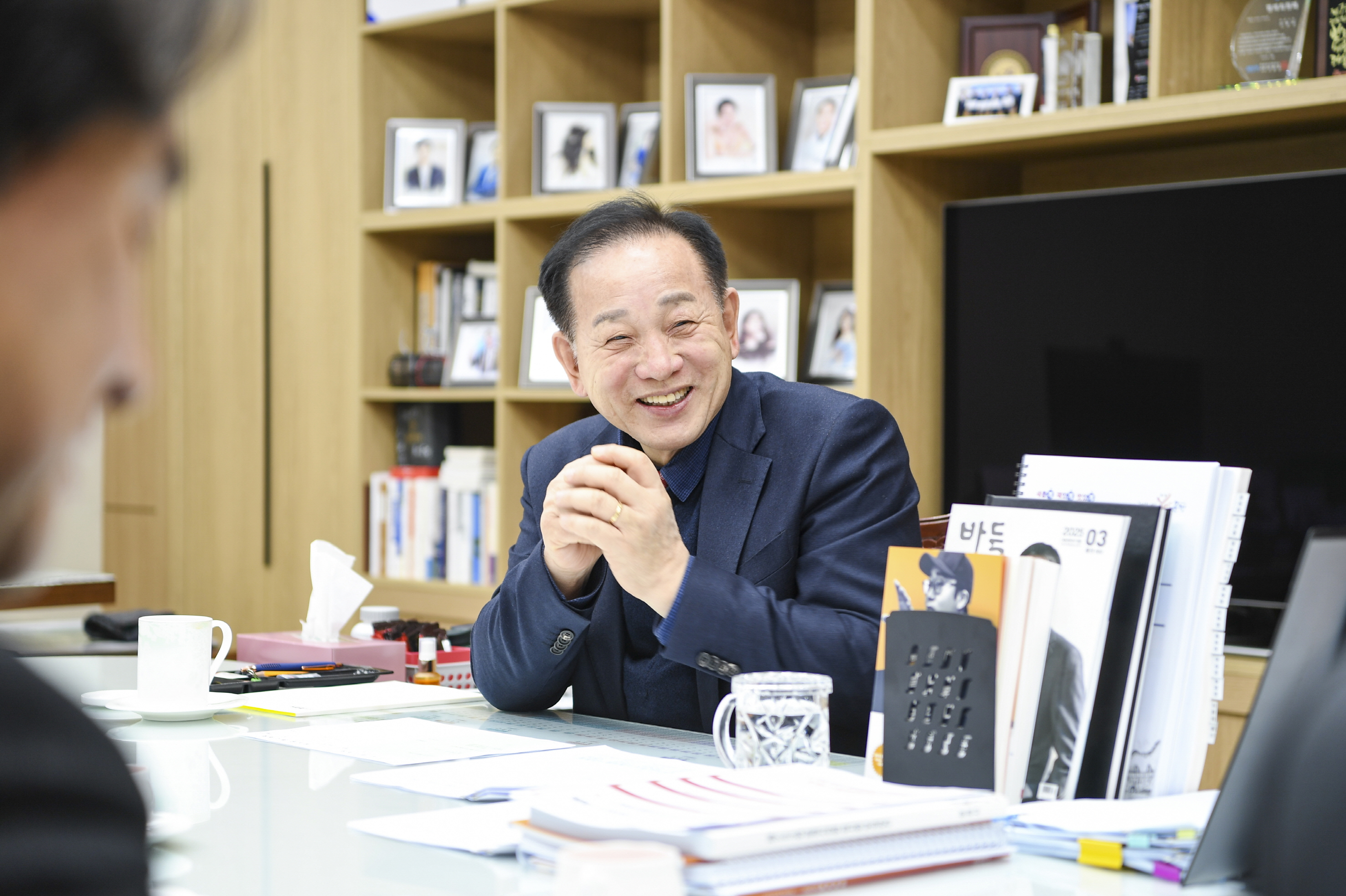 “시장님, 화 내셨으니 벌금 주십시오.”