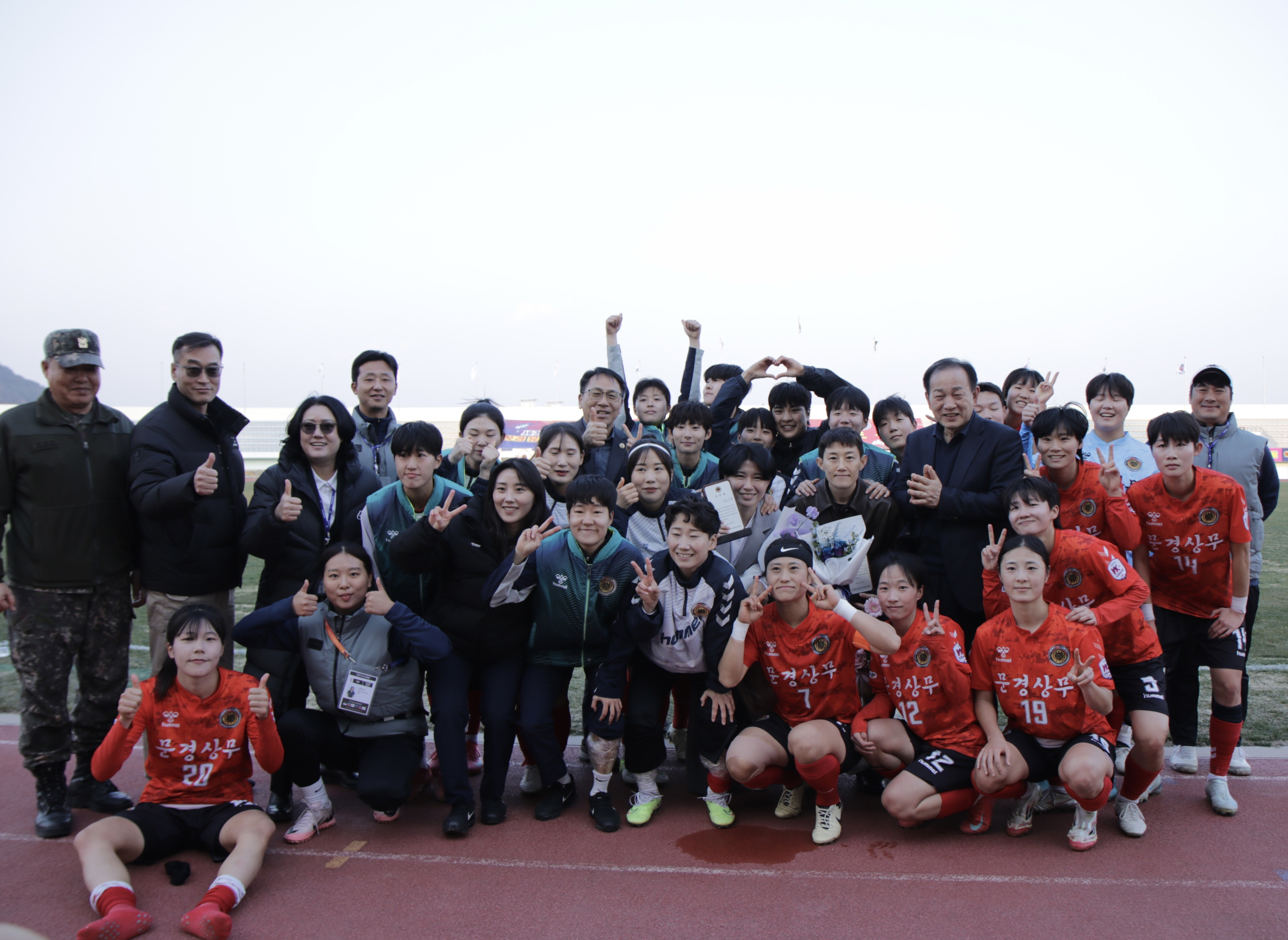 문경상무 여자축구 홈 개막전 승리로 시즌 첫걸음 성공적
