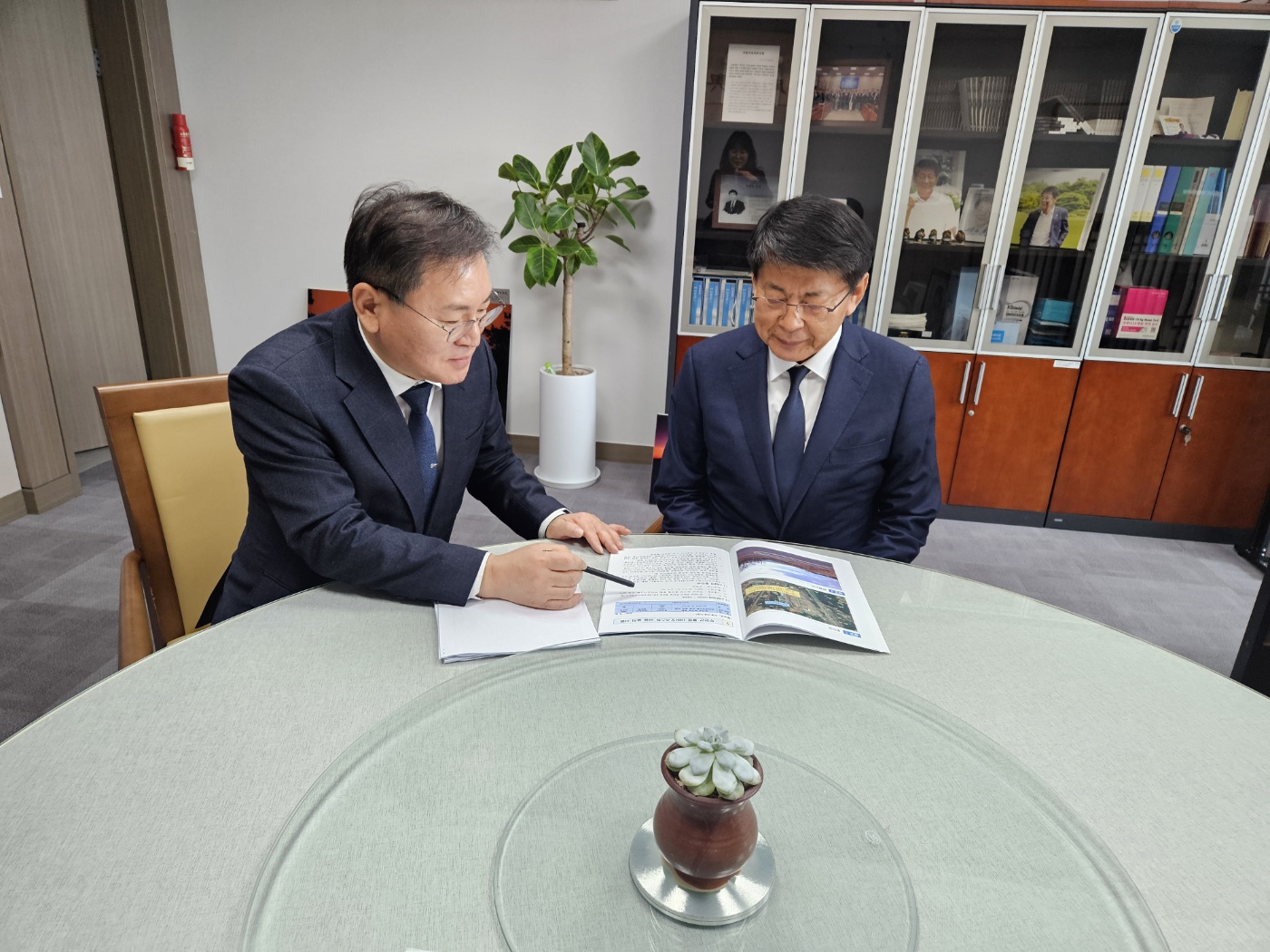 정현구 무안 부군수 국회방문…예산확보 및 현안해결 노력