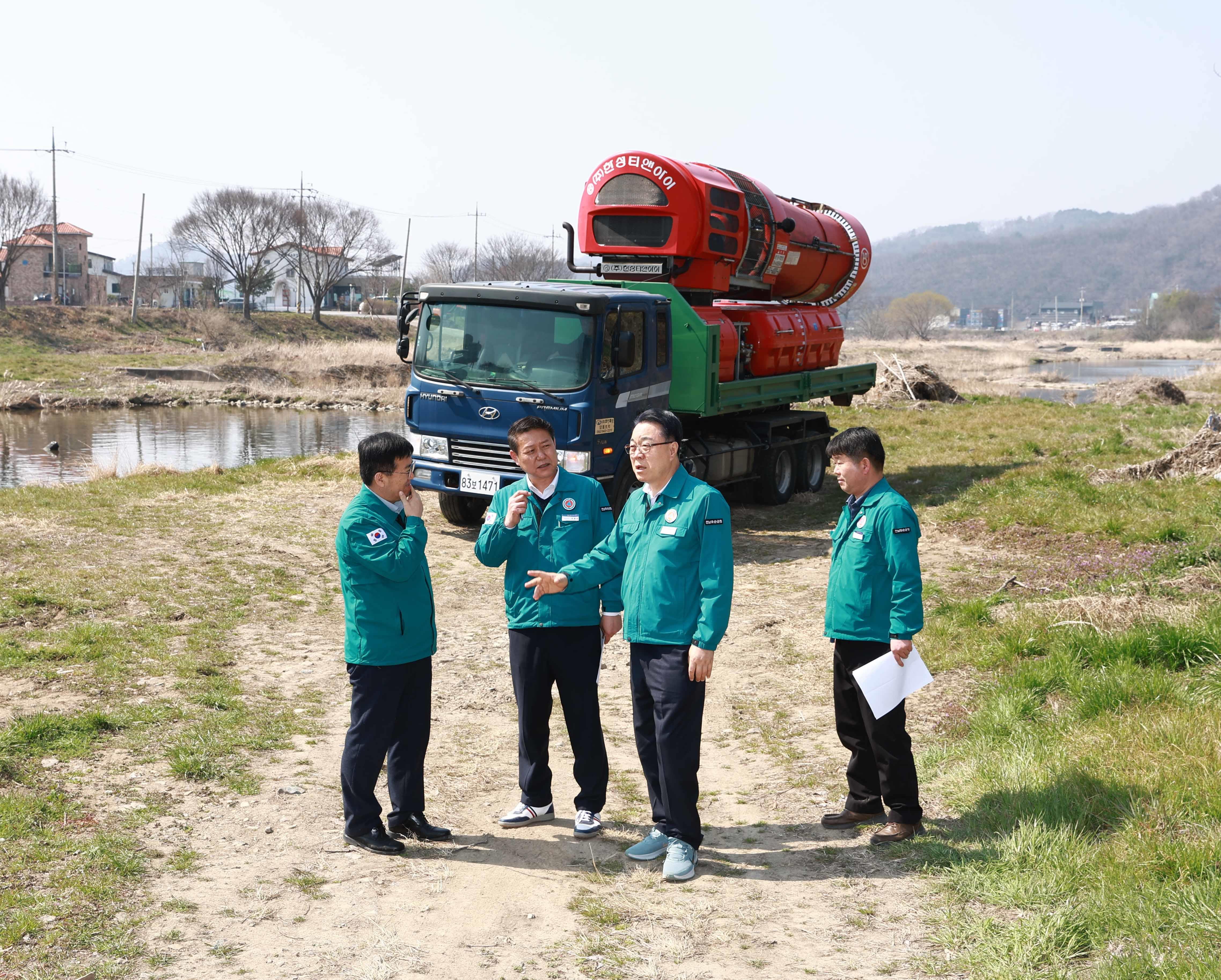 구복규 화순군수, 고병원성 AI 하천 방역 현장점검