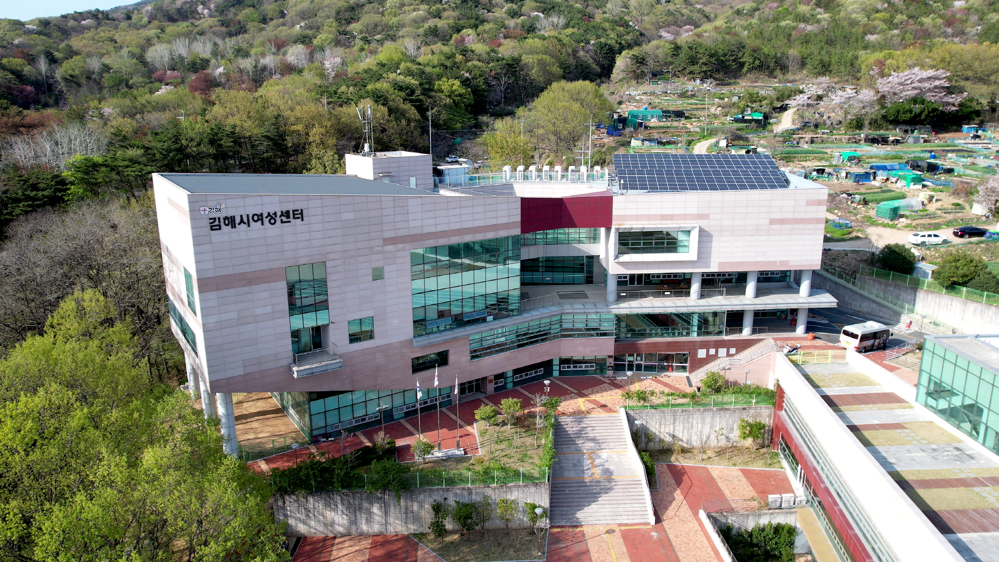 김해시복지재단 노인종합복지관 3개소, 2024년 사회복지시설 평가 ‘최우수’ 획득
