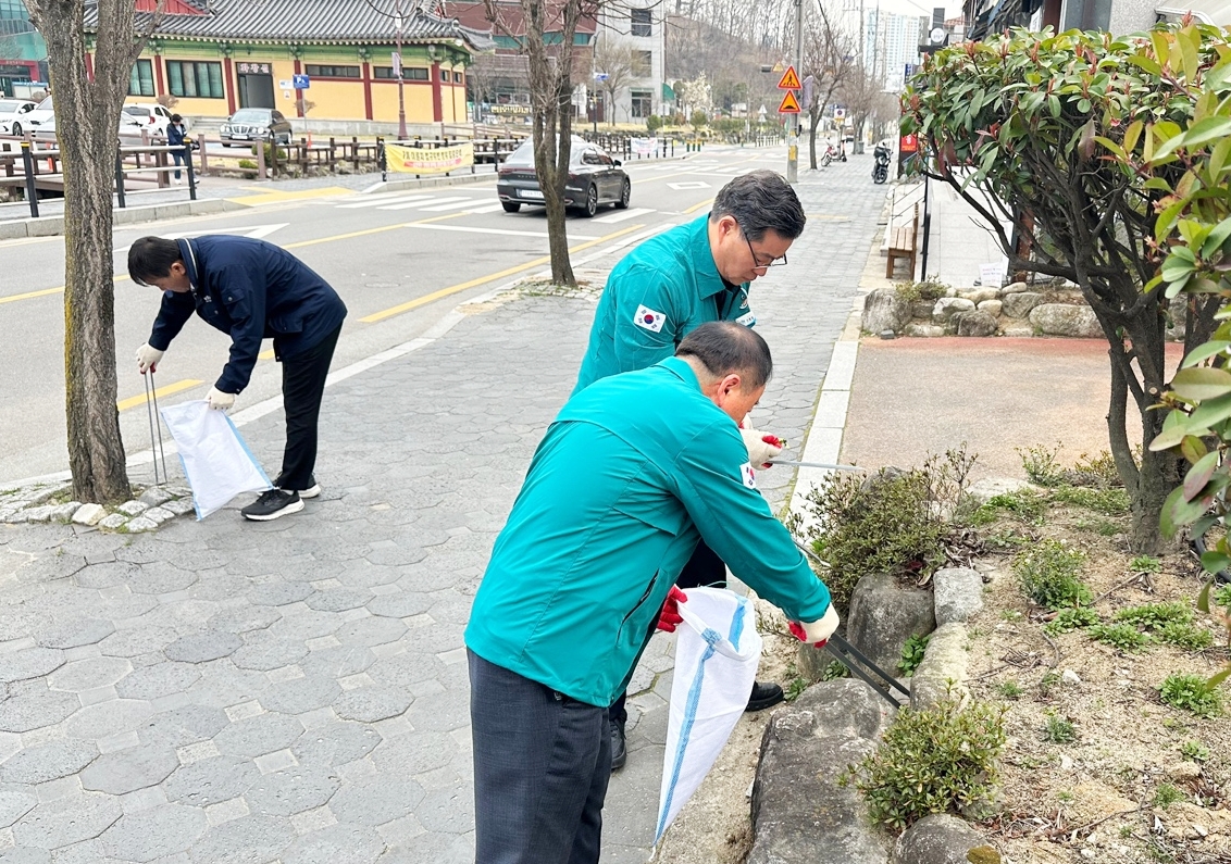 함양군, 봄맞이 범군민 대청소 실시