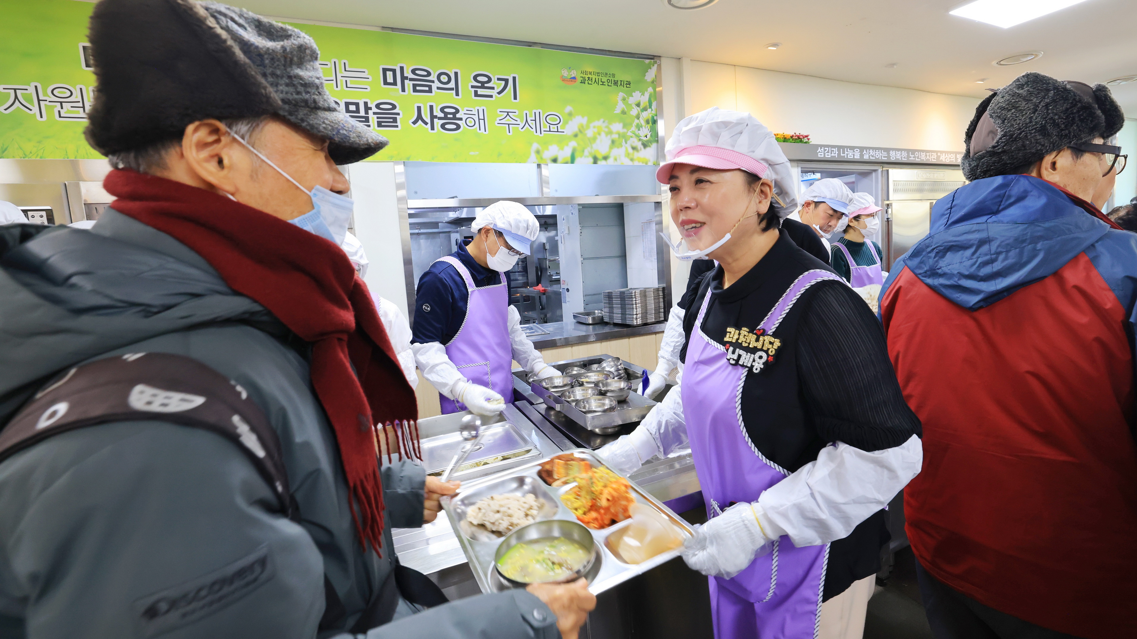과천시, 저소득 노인 간병비 지원 확대…관련 조례 개정 추진