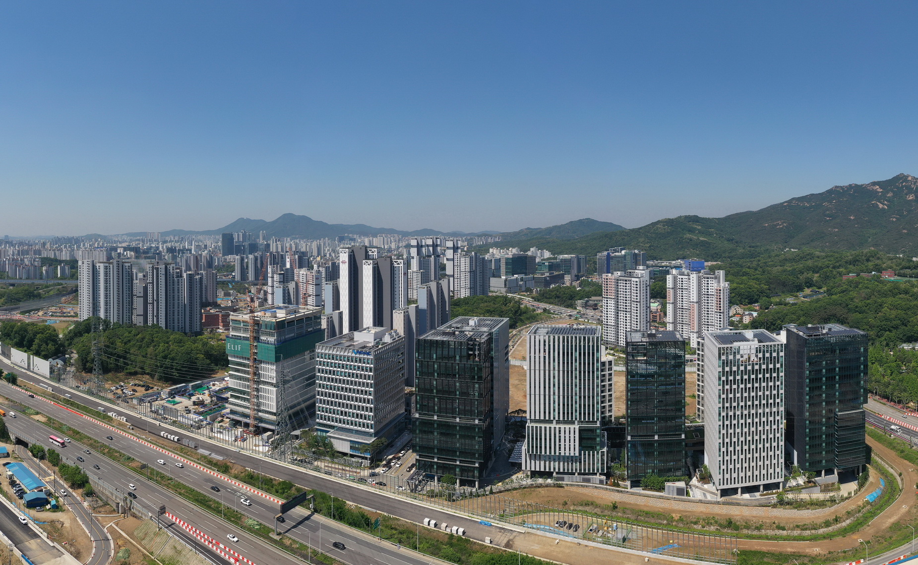 과천시, 건축물 외장 색채 가이드라인 새롭게 정비…‘2030 경관계획’ 등 반영