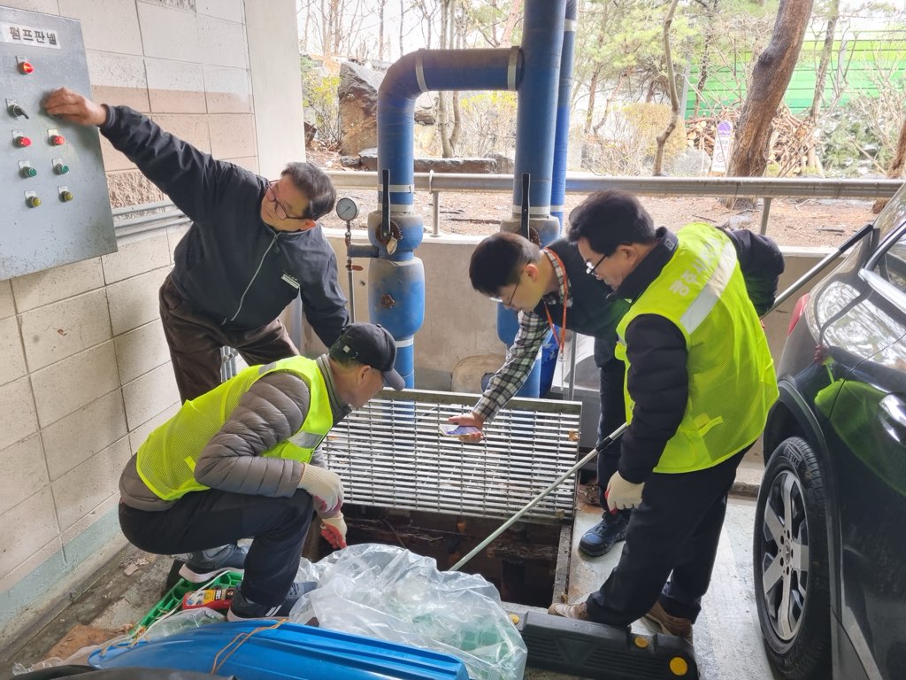 광주시, 사전 모기 발생 차단 ‘친환경 유충구제 사업’ 실시
