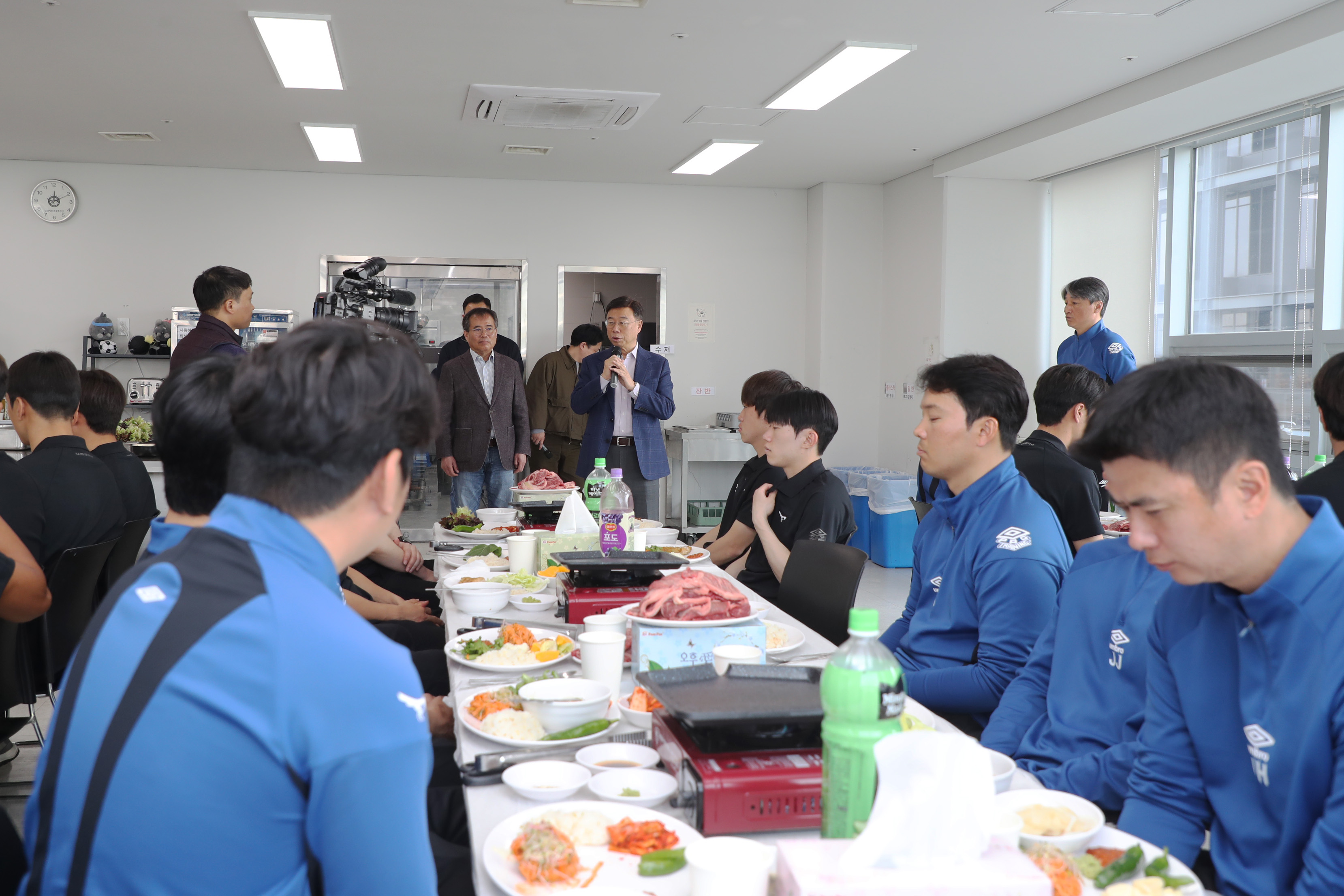 신상진 성남시장, '무패 행진' 성남FC 선수단 격려 오찬