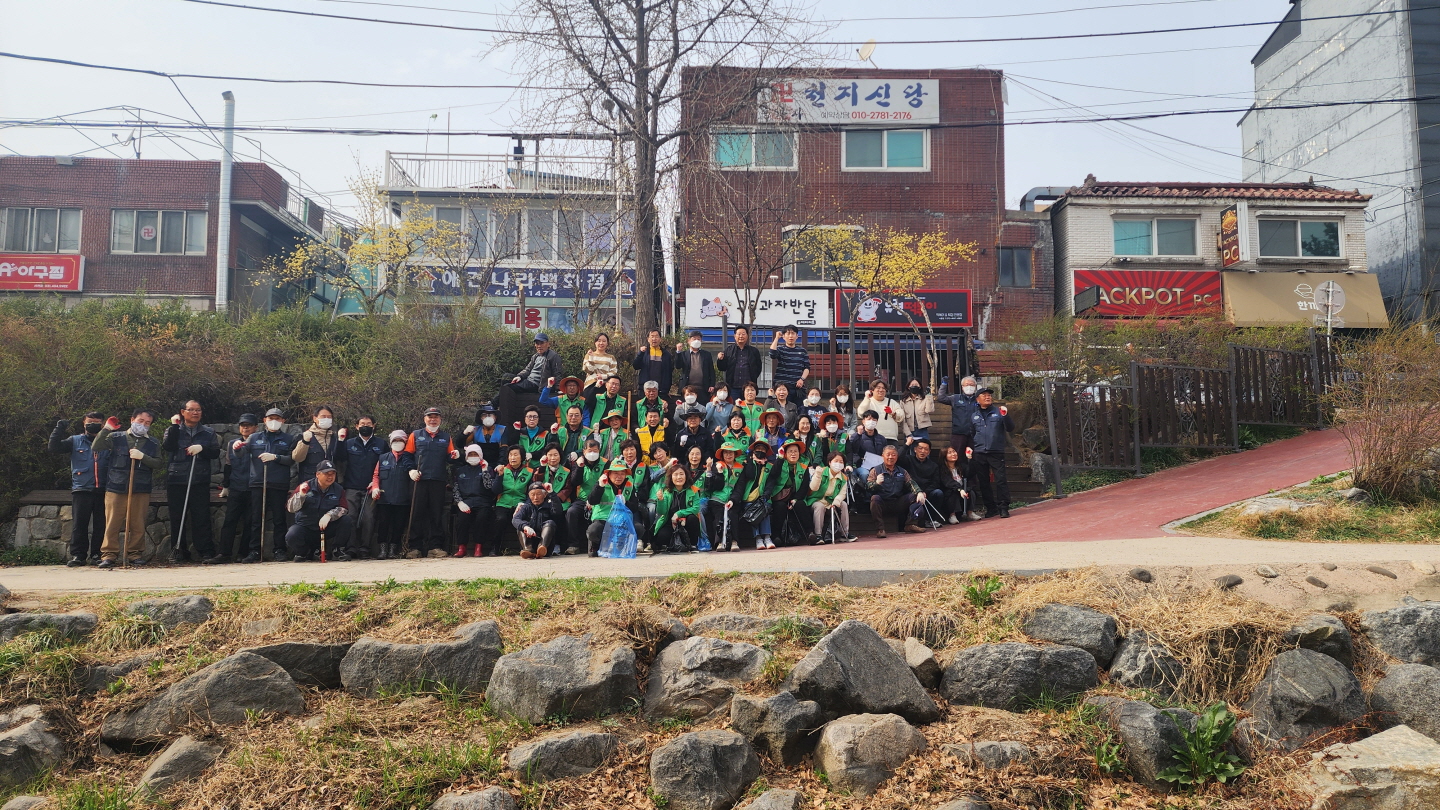 시흥 신천동, 주민과 함께 안전하고 깨끗한 신천 산책로 조성 구슬땀