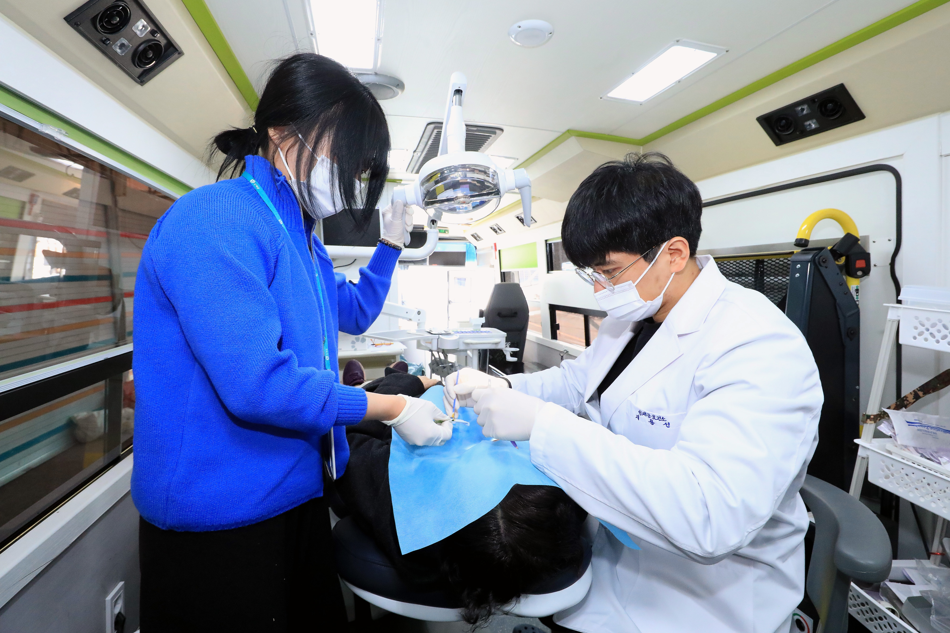 인제군보건소 ‘찾아가는 경로당 구강이동진료’ 인기