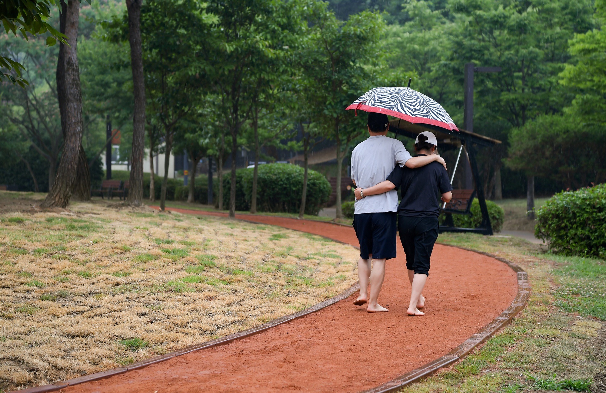 오산시, 봄철 맞아 맨발 황톳길 3개소 운영