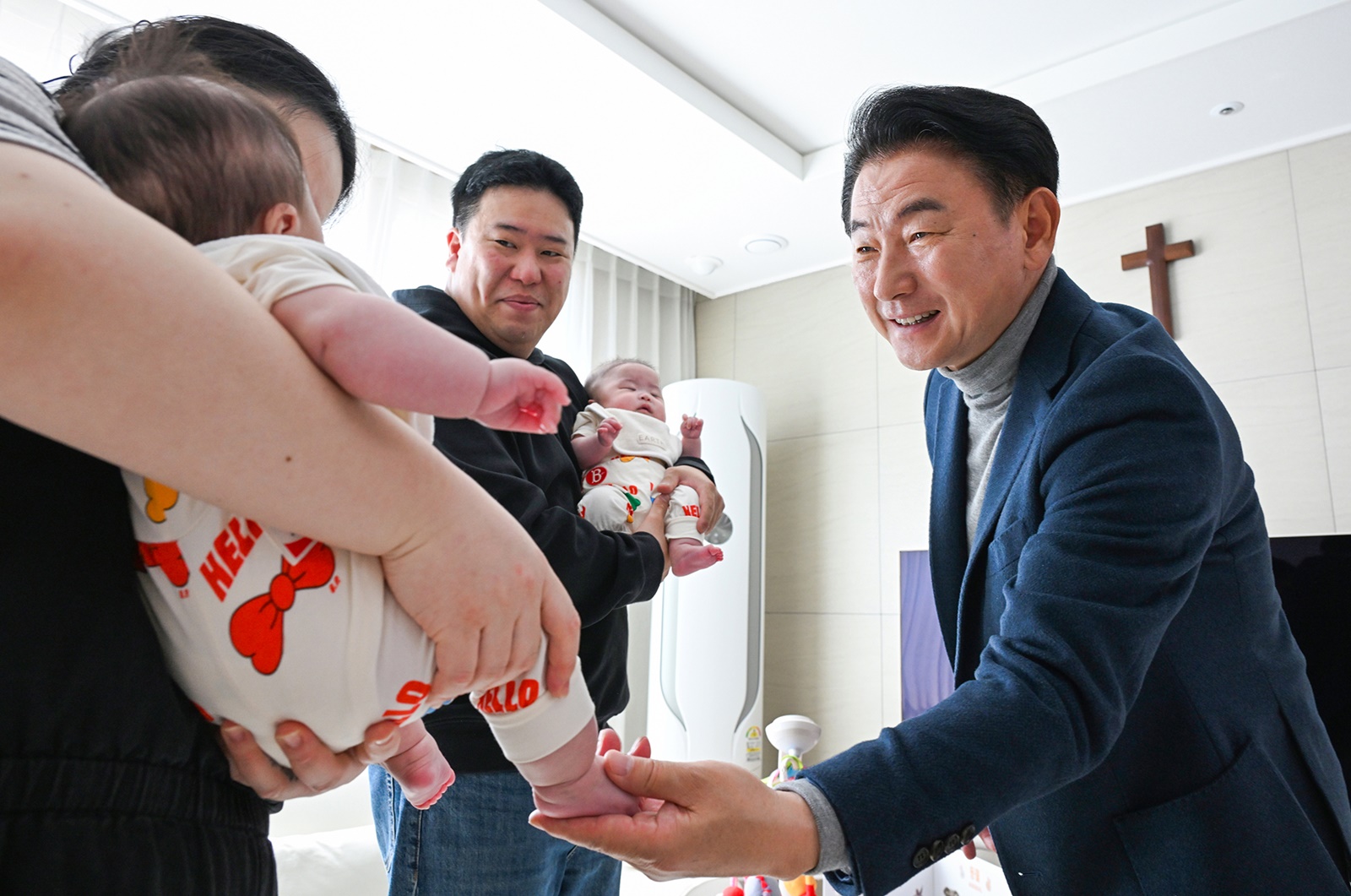 의정부시, ‘돌봄 삶의 현장’ 세쌍둥이 가정 방문