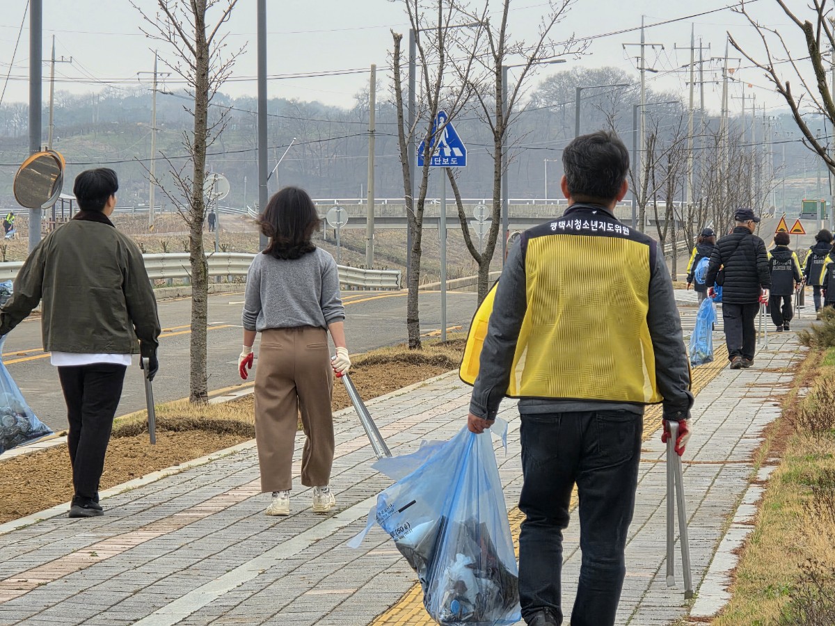 오성면 민관합동 일제 대청소 실시