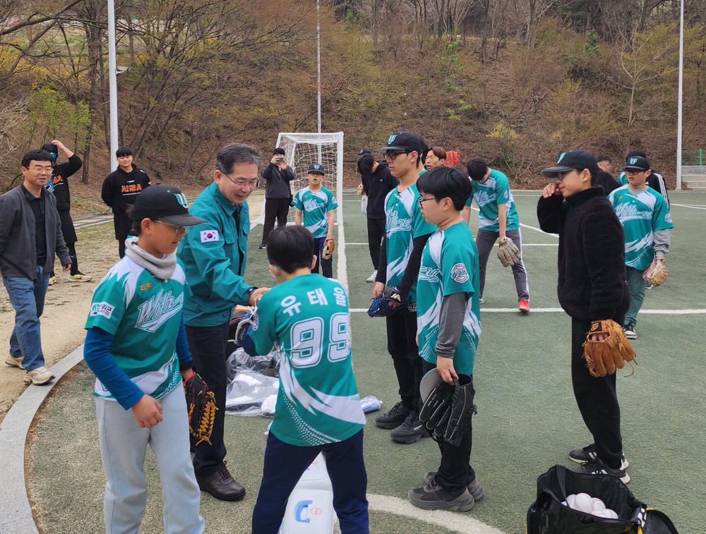 군위군, 단기스포츠체험강좌“야구교실”개강