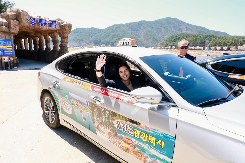 관광객 사로잡은 울진 관광택시, 인기 쾌속질주!