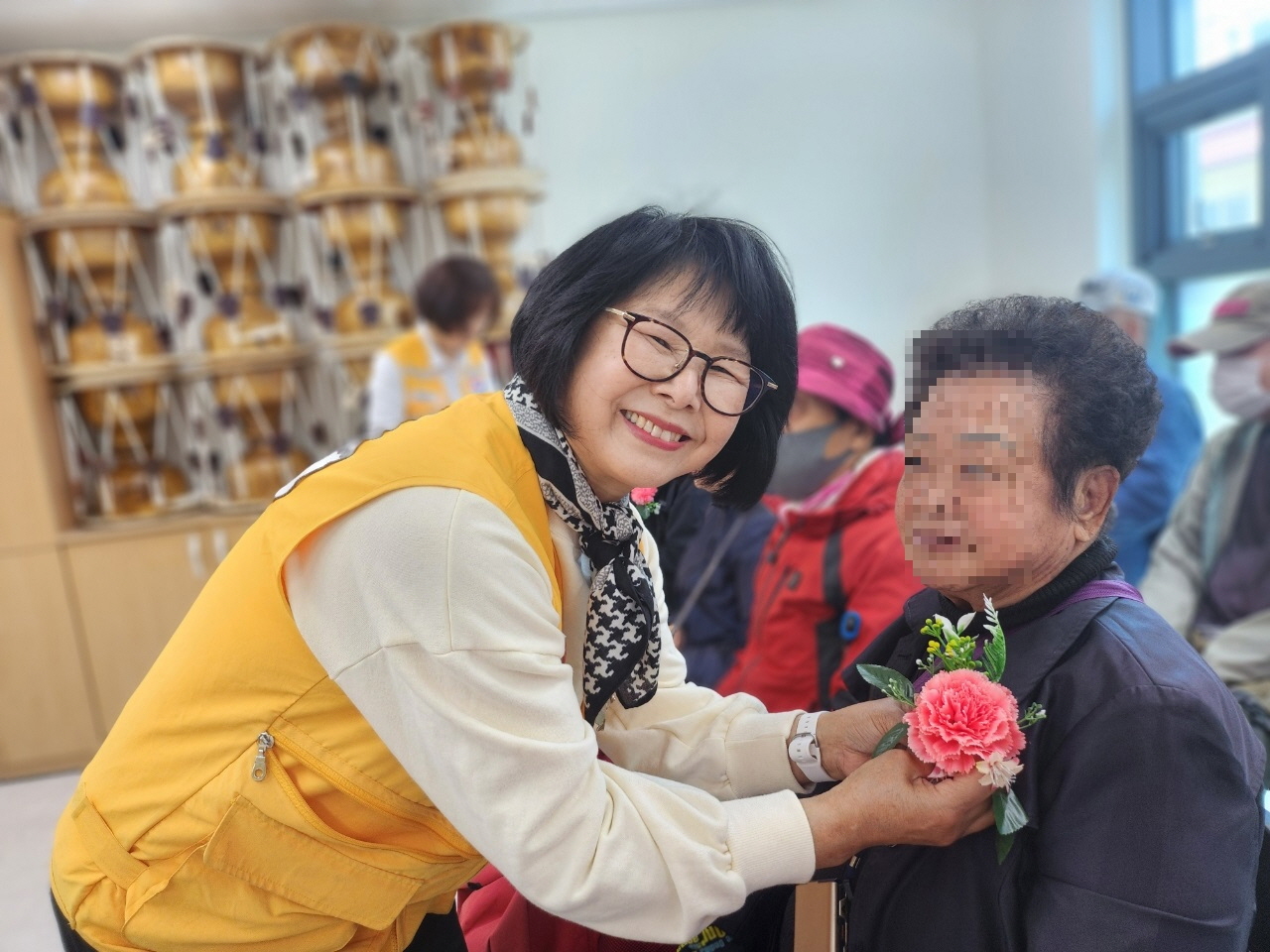 구리시 인창동적십자봉사회, 어버이날 기념 위안잔치 개최