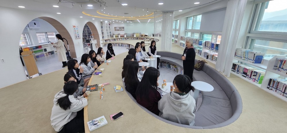 구례군매천도서관 「그림책 읽어주는 할머니」 만나는 시간 운영