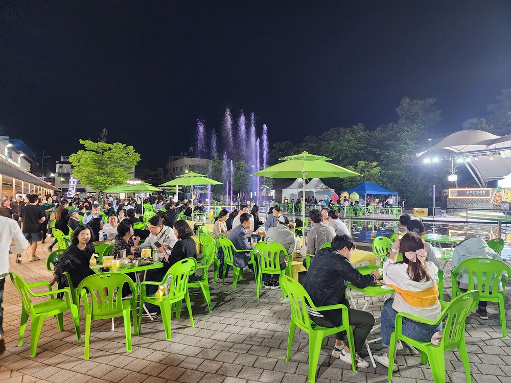 공주 산성시장, ‘2025년 색다른 공주 밤의 유혹’ 개장