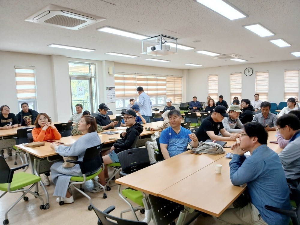 함양군, 제8기 체류형농업창업지원센터 입교생 품목별 현장 교육