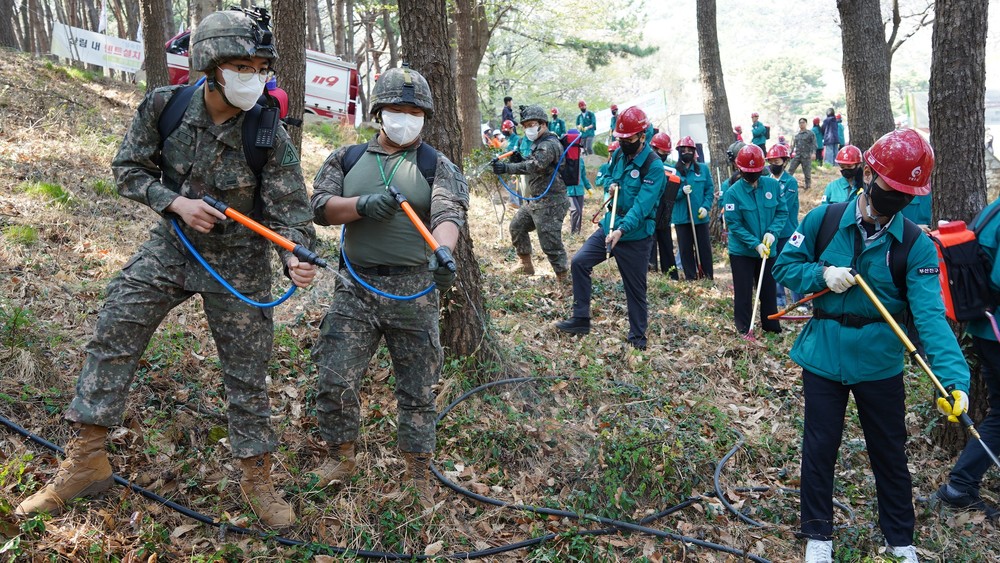 대형산불 대비 2025년 부산진구 유관기관 합동 산불진화 및 주민대피훈련 실시