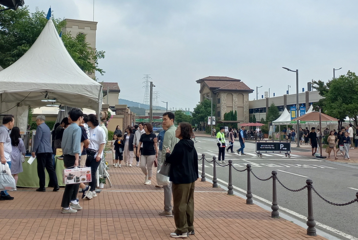 기장 농부와 함께하는 건강한 장터 ‘기장 파머스마켓’으로 오세요
