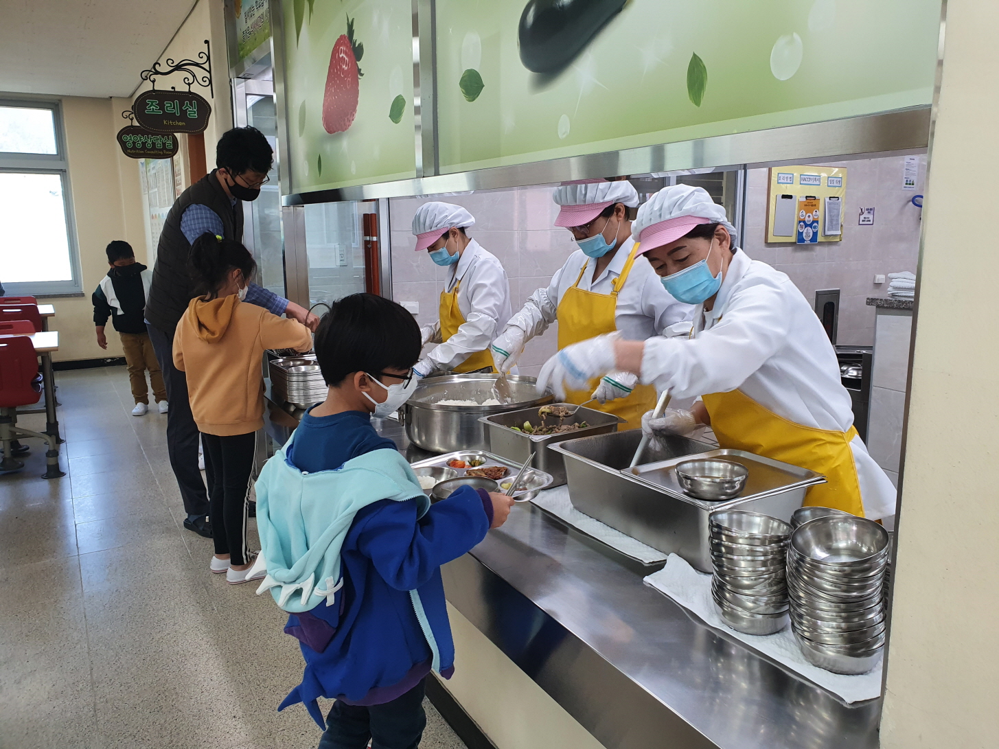 공주시, 학교급식에 공주산 친환경 돼지고기 공급