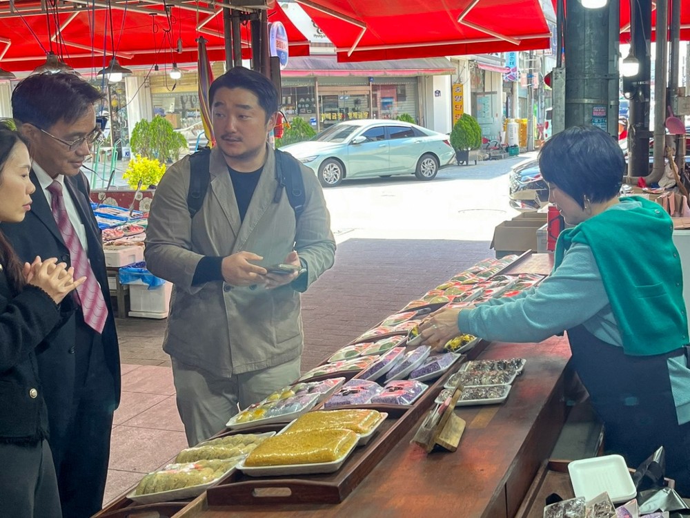 봄맞이 친환경 농산물이 가득! ‘풀마을 보자기 장터’