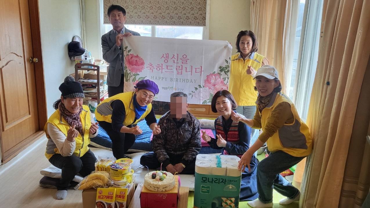 영인면 행복키움추진단, 93세 독거어르신 생신 축하 가정방문