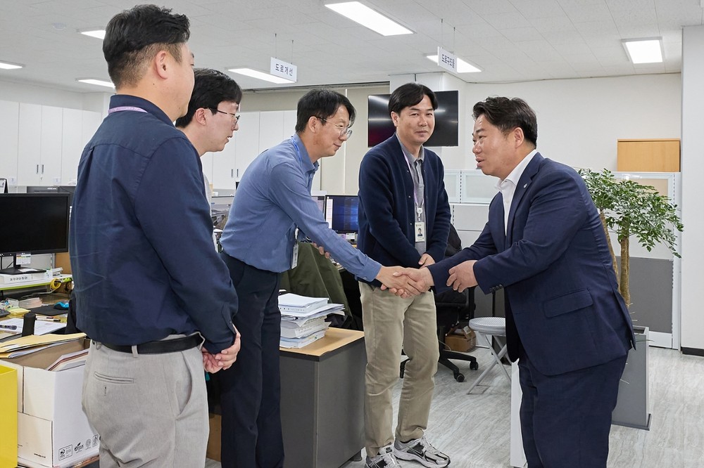 민선8기 아산시장, 직속·사업소 방문해 취임 인사…현장의 목소리에 귀 기울이는 소통행정 실천