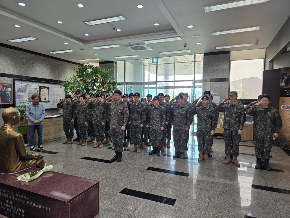 50사단 일격여단 문경·예천대대 장병, 박열의사기념관 방문