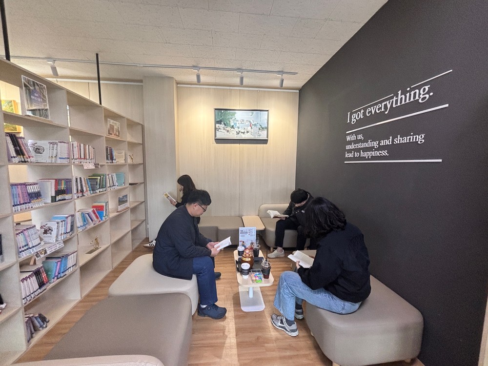 울진군, 독서와 휴식이 어우러진 공유서재 조성