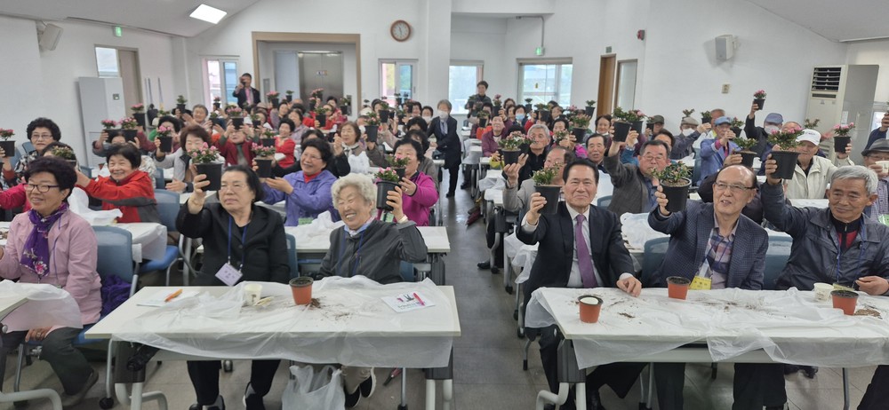(사)대한노인회 봉화군지회부설 2025년도 노인대학 입학식 개최