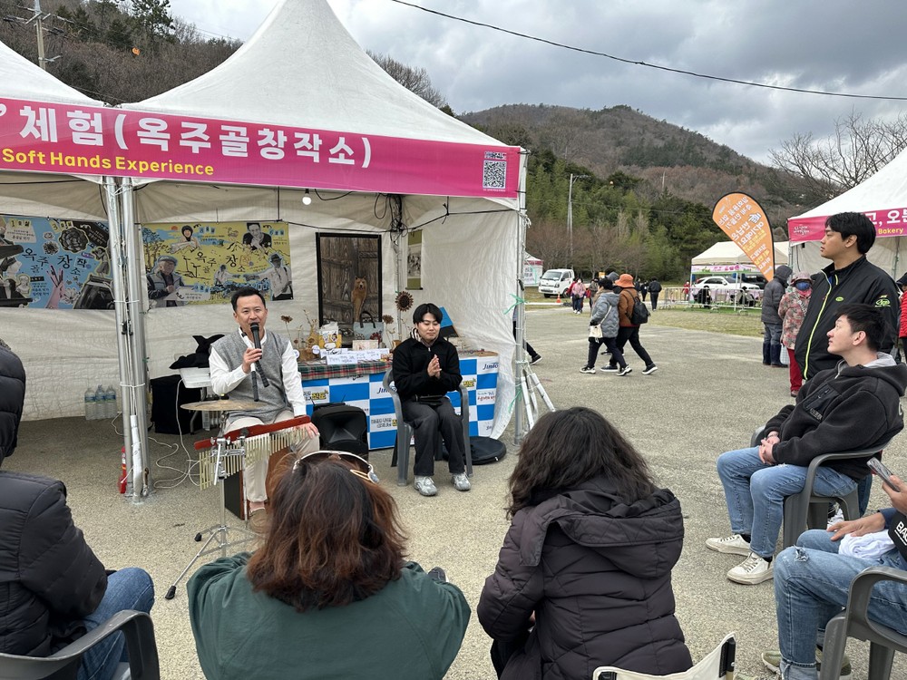 진도군 옥주골창작소 입주 작가, 신비의 새길을 열다