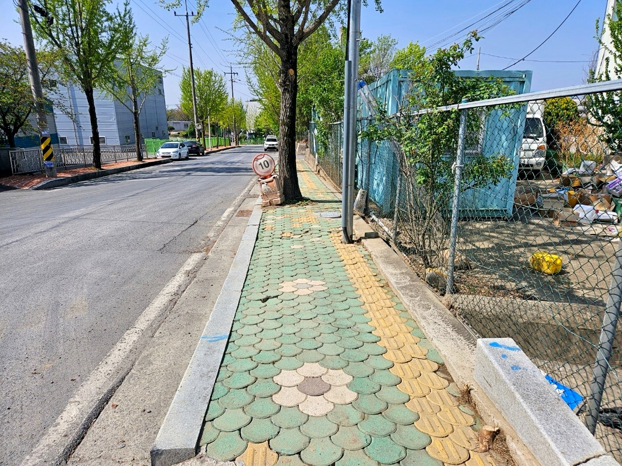 창녕군, 고압분사 시범사업으로 보도 정비