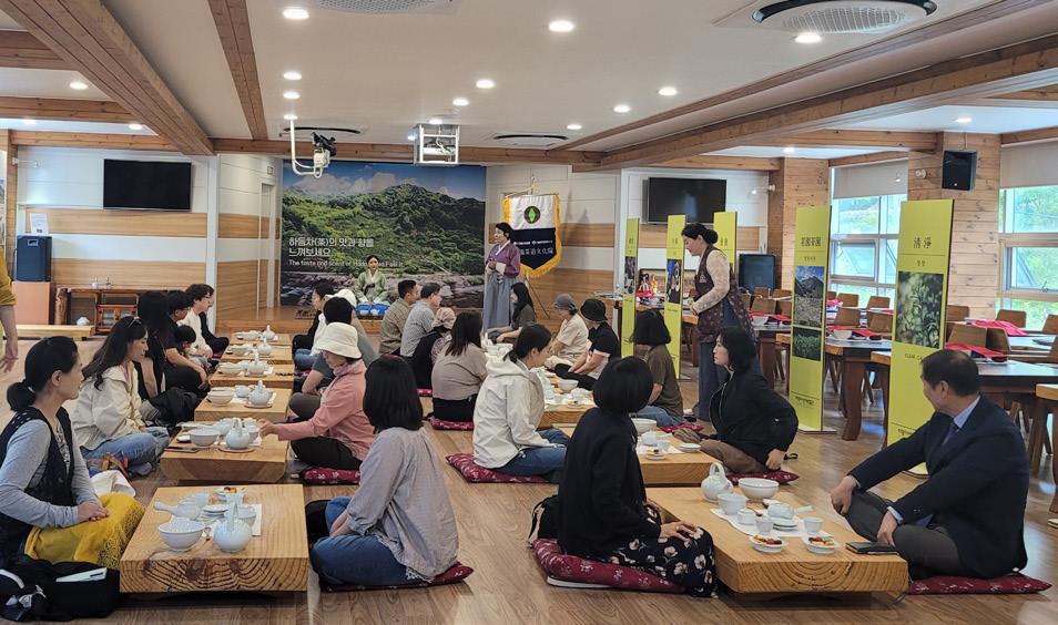 5월의 별천지 하동, 찻향에 실어 보내는 다정(茶情)한 안부