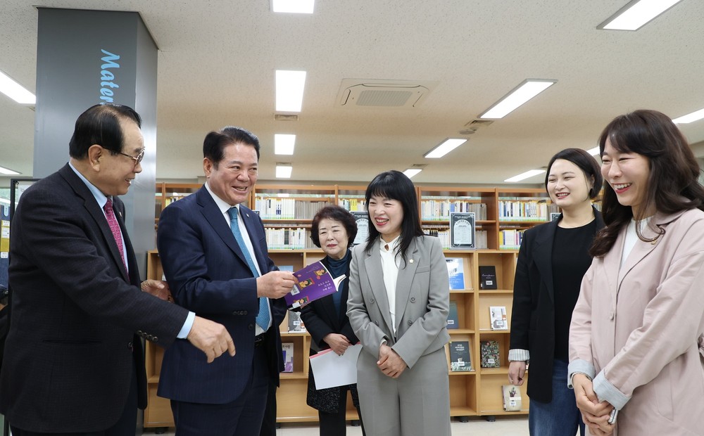 석수도서관「치매극복 선도도서관」지정 현판식 계획
