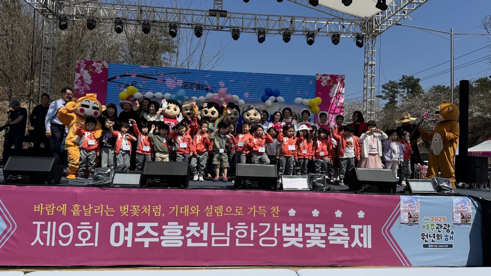 여주시 실버드림극단, 벚꽃 아래서 피어난 꿈의 무대