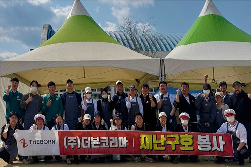 안동을 다시 찾은 백종원 대표, 무료급식소에서 온정 계속 이어가