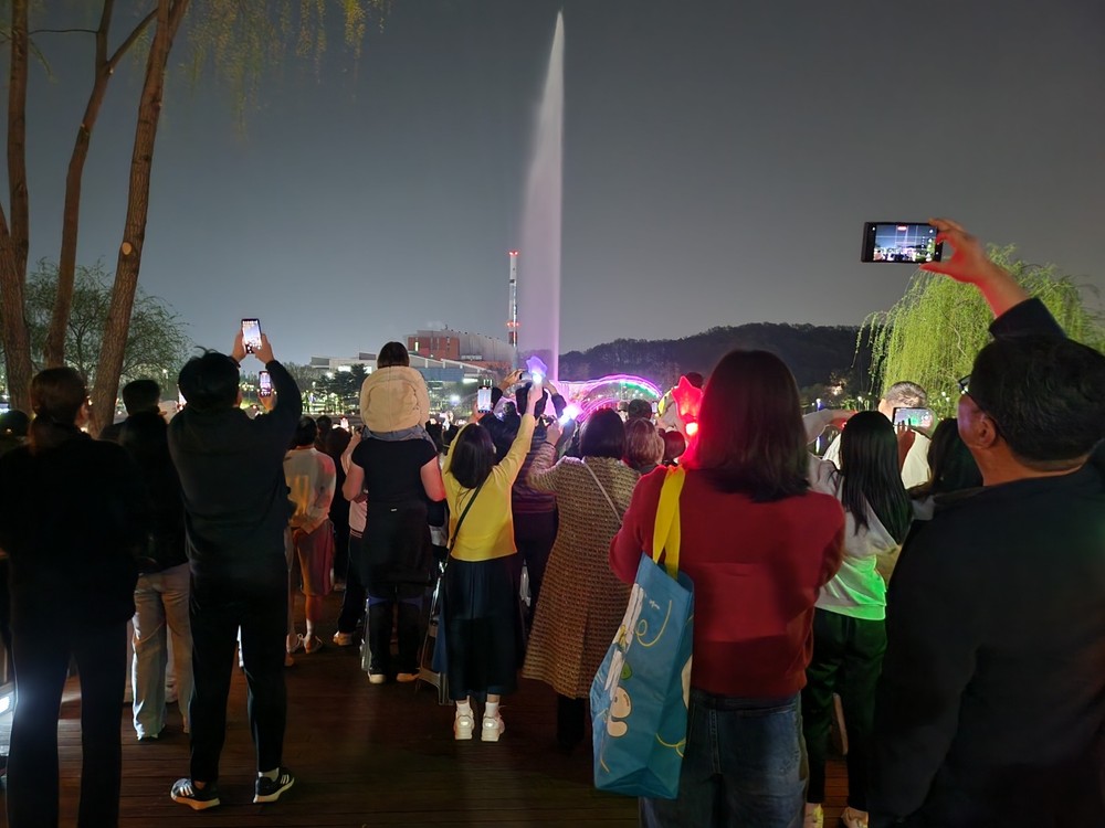 김포시, 산업굴뚝을 예술작품으로 탈바꿈…빛나는 김포의 랜드마크 탄생