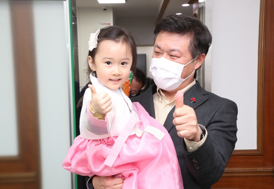 정읍시, “우리 아이 건강, 무료 검진으로 꼼꼼히 챙기세요”