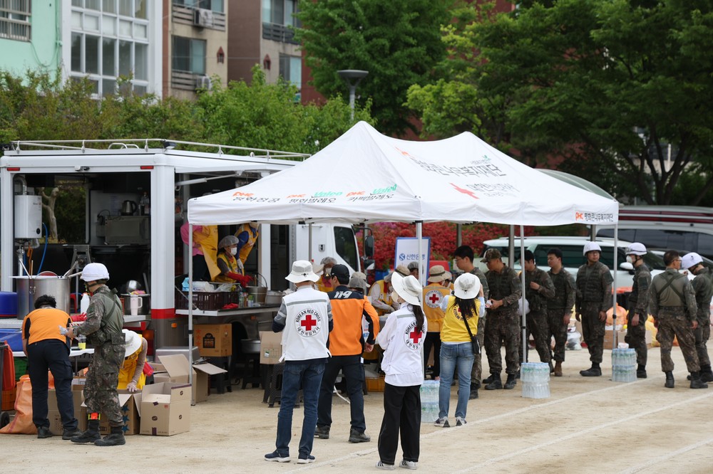 대한적십자사 대구지사, 대구 북구 함지산 산불 이재민 돕기 봉사활동 펼쳐